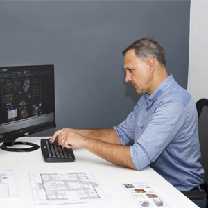 Ingegnere civile dello Studio in fase di progettazione